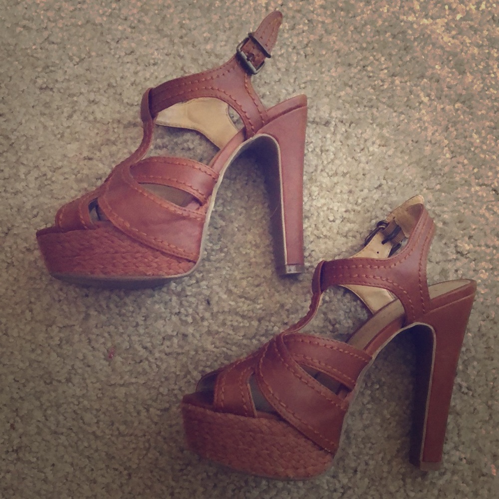 💕SOLD💕Lauren Conrad platform heels